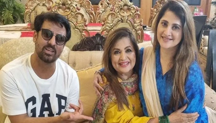 اداکارہ نشو نے داماد جان ریمبو کیلئے محبت بھرے اشعار پڑھے