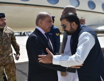 امن و امان سے متعلق اہم جرگے میں شرکت کیلئے وزیراعظم شہباز شریف کوئٹہ پہنچ گئے