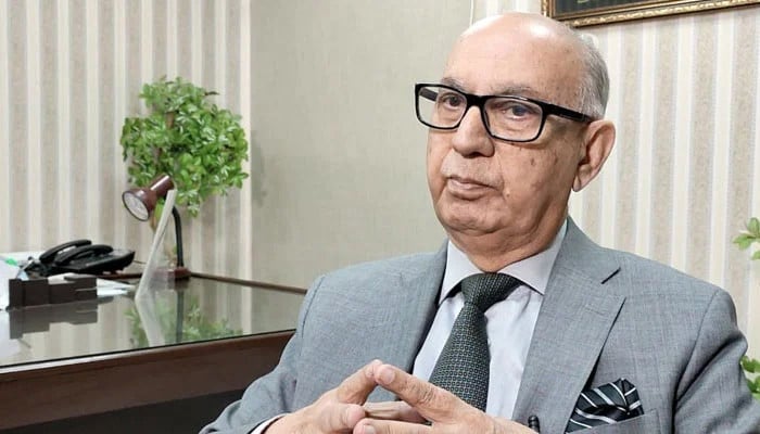 بانی پی ٹی آئی کی کسی حکومتی یا عسکری عہدیدار سے ملاقات نہیں ہوئی: عرفان صدیقی