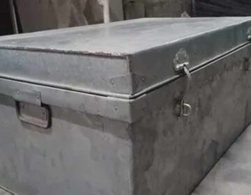 حافظ آباد: صندوق سے 2 بچوں کی لاشیں برآمد