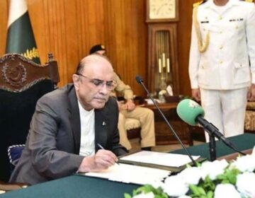 صدرِ مملکت نے بچوں کی شادی کی ممانعت کے بل پر دستخط کردیے