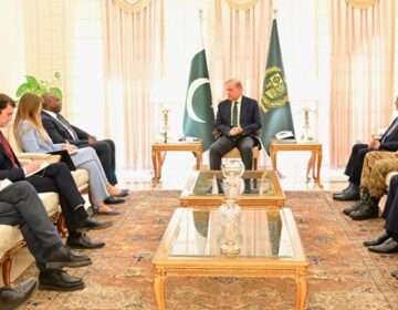 وزیرِ اعظم شہباز شریف سے برطانوی وزیرِ خارجہ کی ملاقات