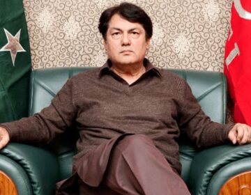 وفاق خیبرپختونخوا کے ساتھ سوتیلی ماں جیسا سلوک بند کرے: بیرسٹر سیف