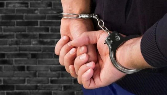 پشاور: جعلی رجسٹری کے ذریعے اراضی منتقل کرنے پر سب رجسٹرار گرفتار