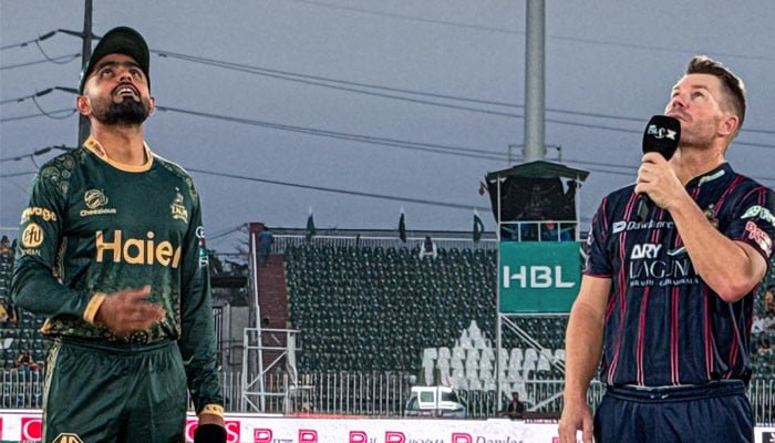 پشاور زلمی کا کراچی کنگز کیخلاف ٹاس جیت کر فیلڈنگ کا فیصلہ