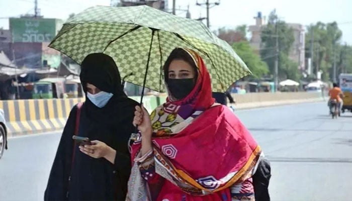 کراچی میں موسم گرم اور مرطوب رہنے کا امکان