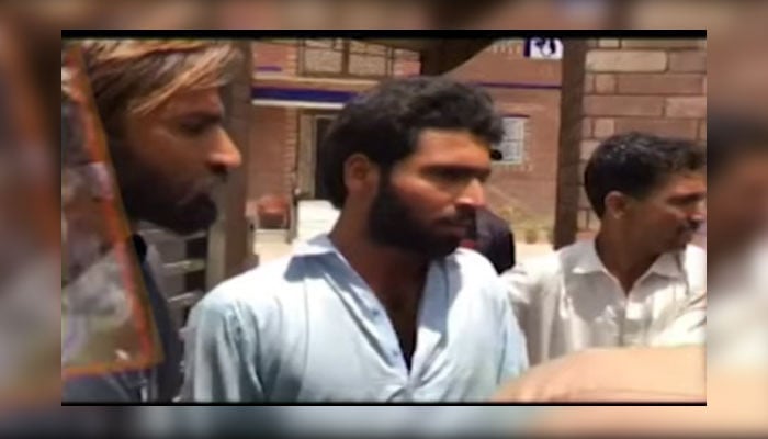 کچے کا ڈاکو خریداری کیلئے سکھر آنے پر پکڑا گیا