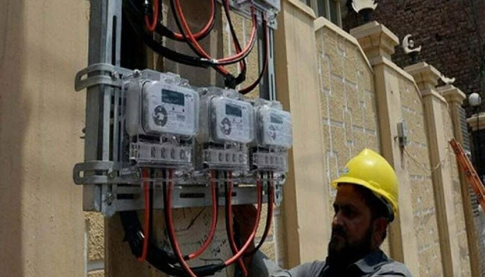بجلی کے 2 میٹر لگانے پر پابندی کی خبر جھوٹی قرار