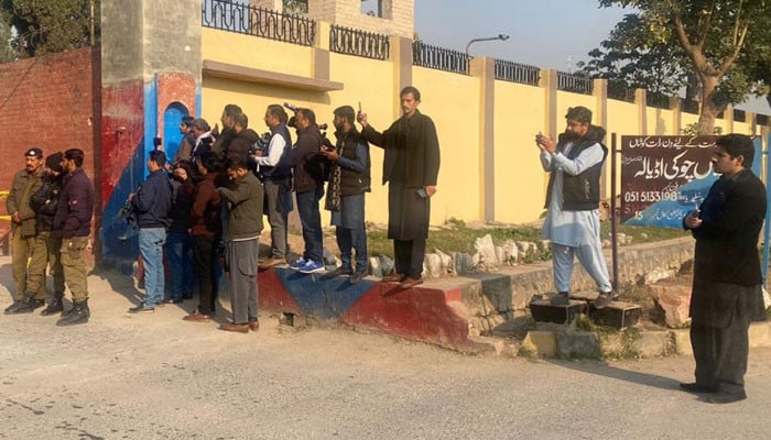 برطانوی سفارتی وفد کو اڈیالہ جیل میں قیدی تک قونصلر رسائی