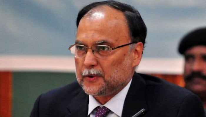 جن جہازوں پر بھارت کو بڑا غرور تھا، وہ ہماری فضائیہ نے زمین پر پٹخ دیے: احسن اقبال