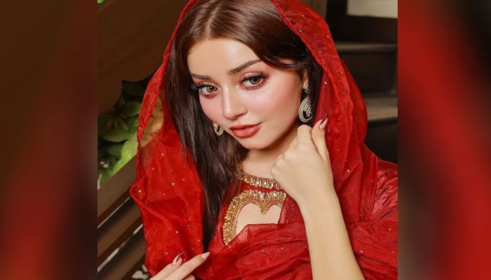 جو دوسروں پر فتوے لگاتے ہیں انہیں اپنے اعمال پر غور کرنا چاہیے: علیزے شاہ