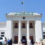خیبر پختونخوا اسمبلی، 2 پارٹیوں کے ممبران میں گرما گرمی، الزامات