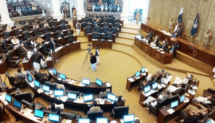 سپریم کورٹ فیصلے کے بعد خیبر پختونخوا میں اپوزیشن تگڑی ہو جائے گی