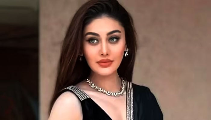 شفالی کی موت مشتبہ قرار، تفتیش کا آغاز، لاش پوسٹ مارٹم کیلئے بھیج دی گئی