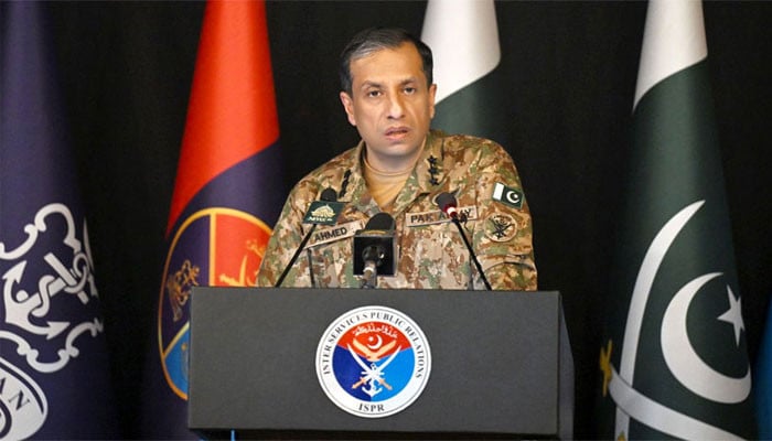 فوج سیاسی جماعتوں سے بات کرنے میں دلچسپی نہیں رکھتی: ڈی جی آئی ایس پی آر
