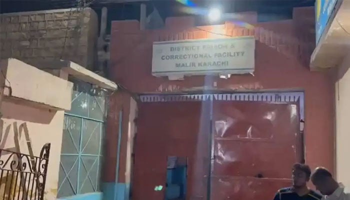 قیدیوں نے جیل کی کینٹین اور ڈسپنسری بھی لوٹ لی