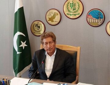 پانی پاکستان کی لائف لائن ہے جس سے پیچھے نہیں ہٹیں گے: معین وٹو