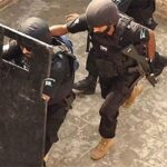 پشاور: کارروائی کے دوران خودکش حملہ آور ہینڈلر سمیت ہلاک