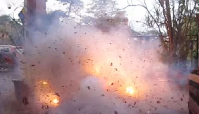 کوہاٹ: سابق سینیٹر عباس آفریدی حجرے میں دھماکے سے زخمی