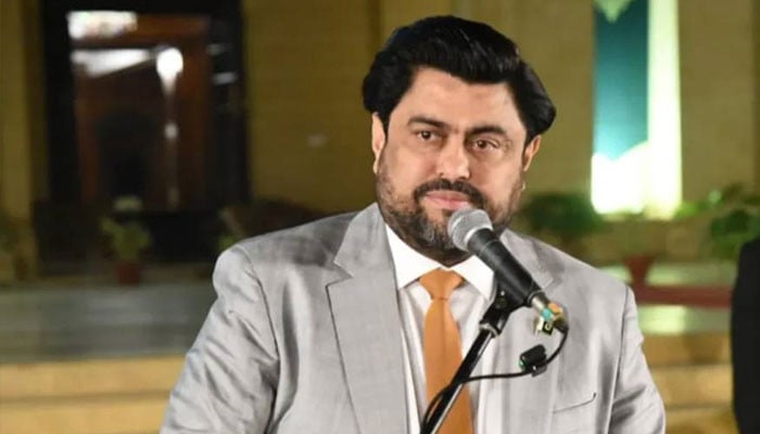 گورنر سندھ نے مختلف افراد کو امدادی چیک دیے